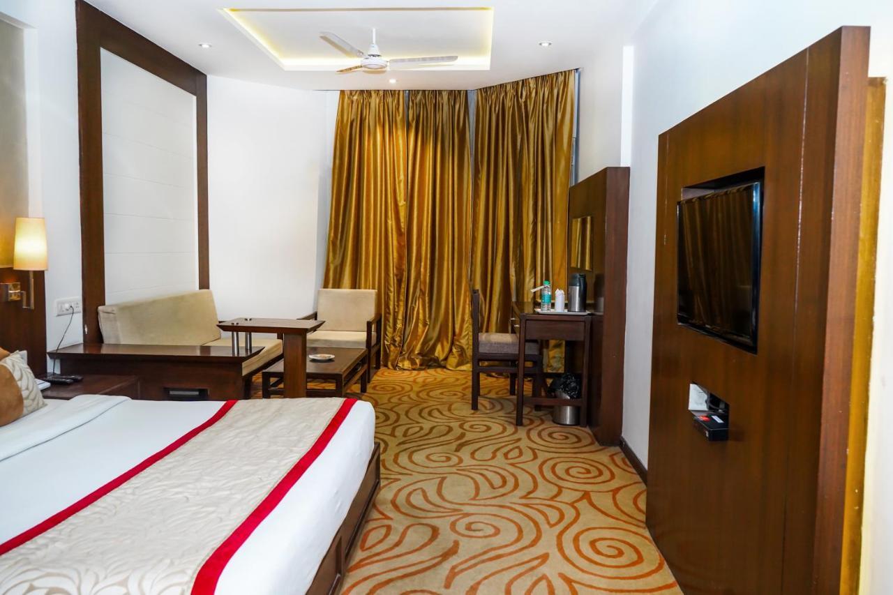 Hotel Gwalior Regency Buitenkant foto
