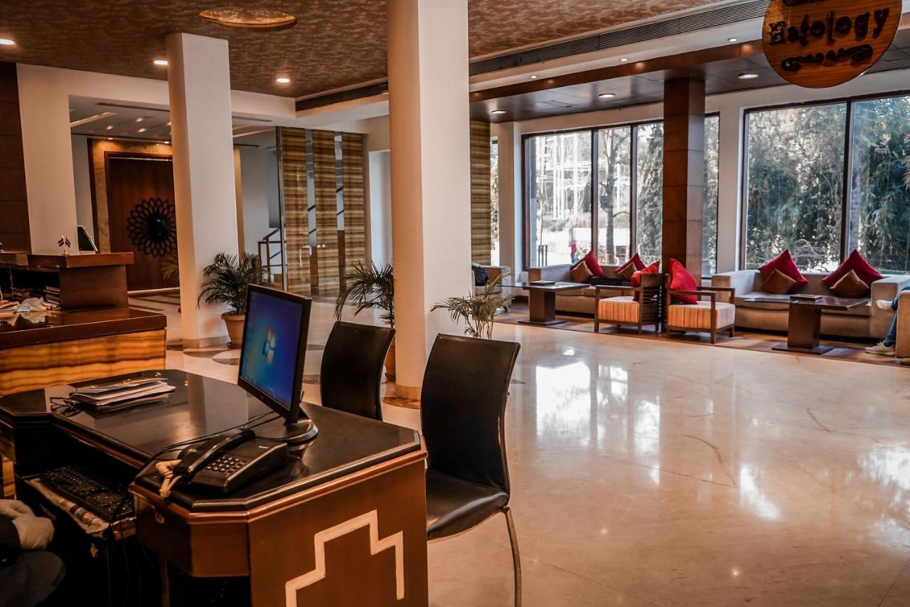 Hotel Gwalior Regency Buitenkant foto