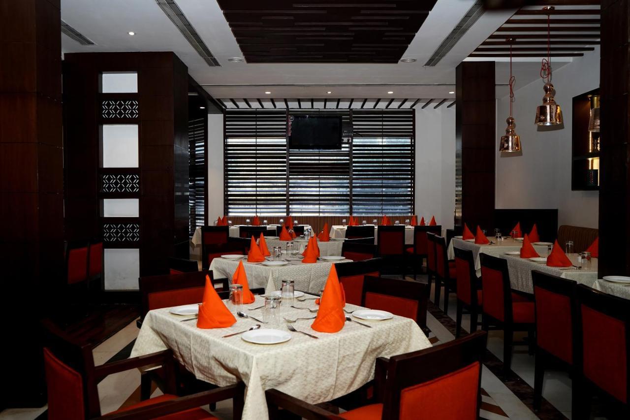 Hotel Gwalior Regency Buitenkant foto