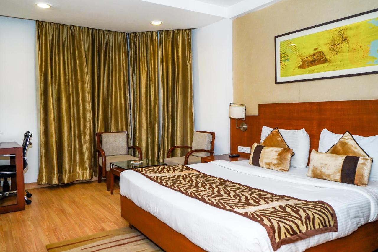 Hotel Gwalior Regency Buitenkant foto