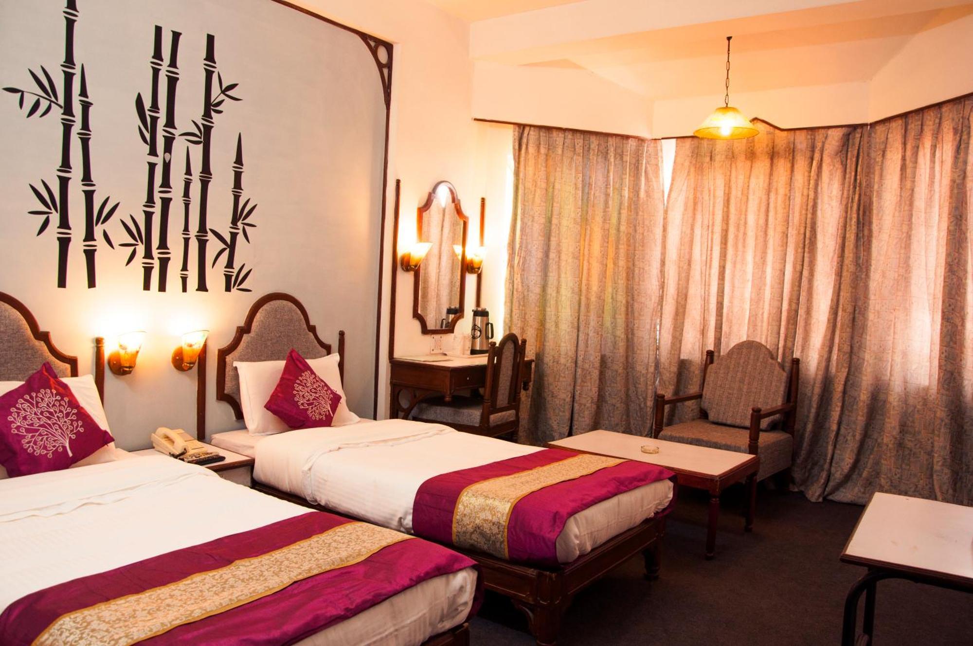 Hotel Gwalior Regency Buitenkant foto