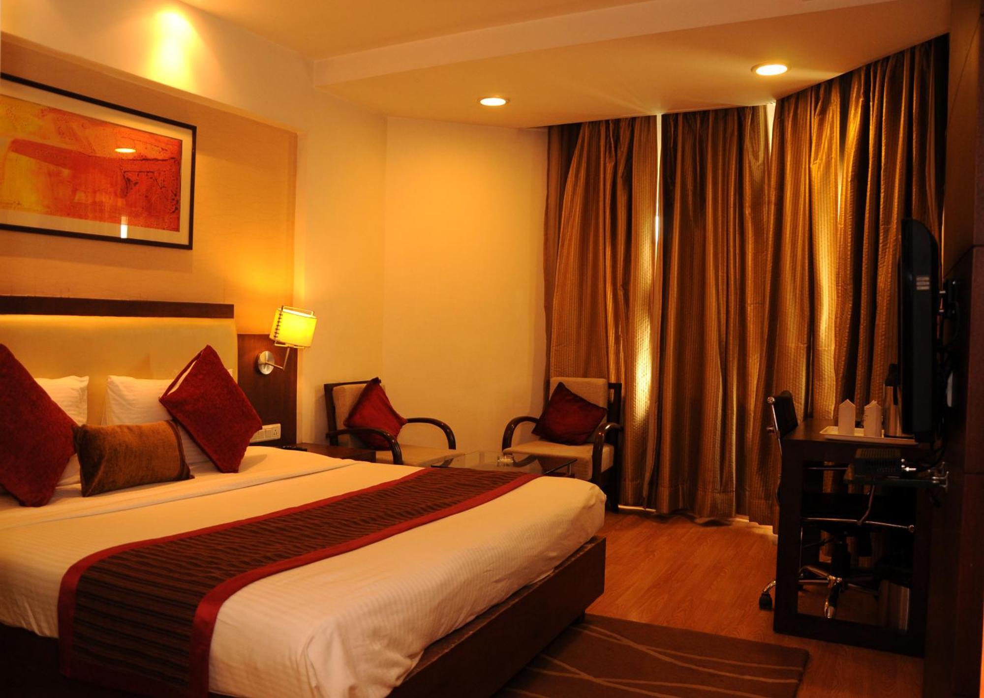 Hotel Gwalior Regency Buitenkant foto