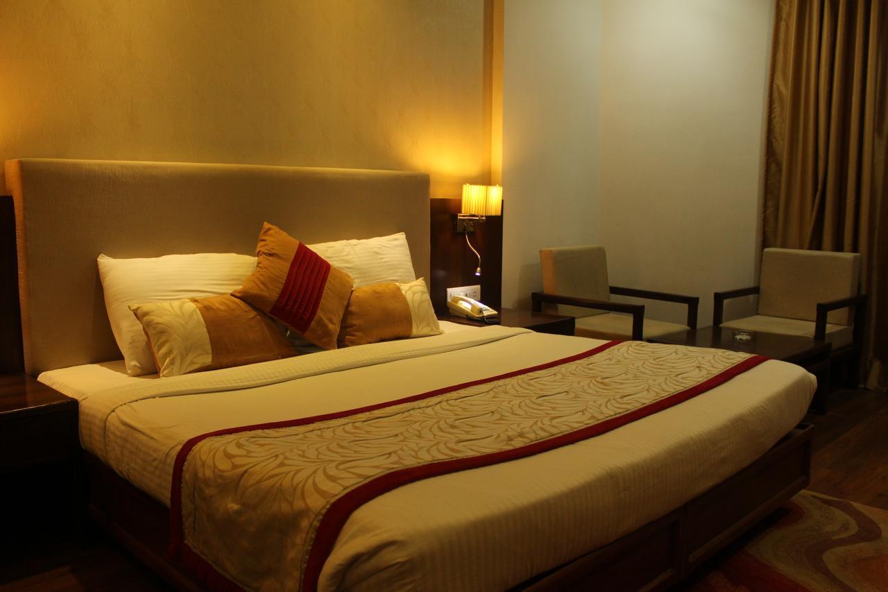 Hotel Gwalior Regency Buitenkant foto