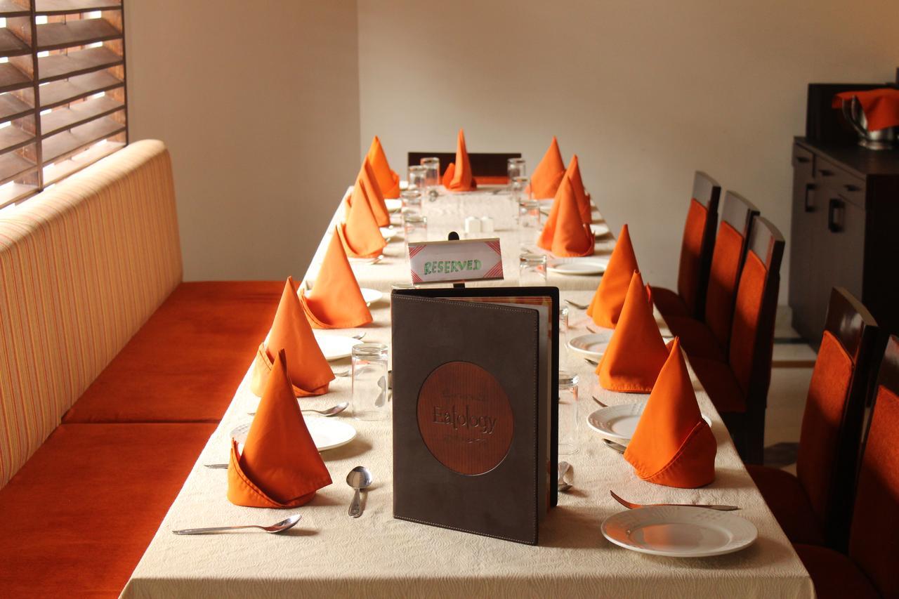 Hotel Gwalior Regency Buitenkant foto