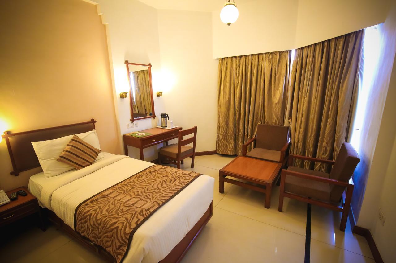 Hotel Gwalior Regency Buitenkant foto