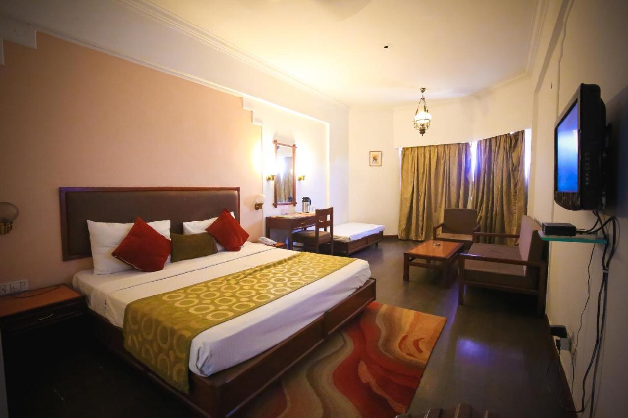 Hotel Gwalior Regency Buitenkant foto